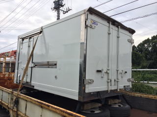 NO.1054 2トン保冷コンテナ詳細
